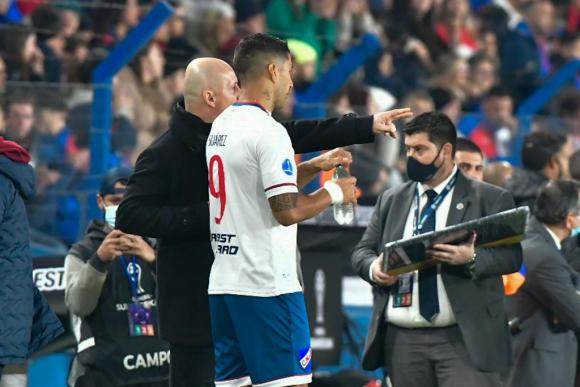 乐鱼体育官方网站-阿Kun变民族粉 南美杯输球影响苏牙备战世界杯