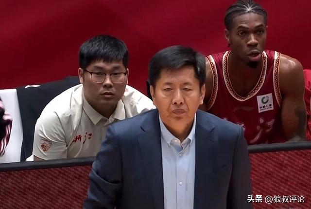 乐鱼体育官方网站-浙江总教练丁伟离任杀回解说席？CBA传奇救火主帅纪录仍在延续